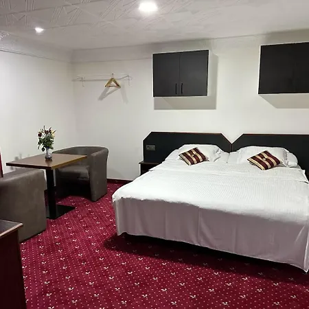 Eikenhof Hotel 2*