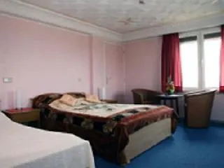 Eikenhof Hotel 2*